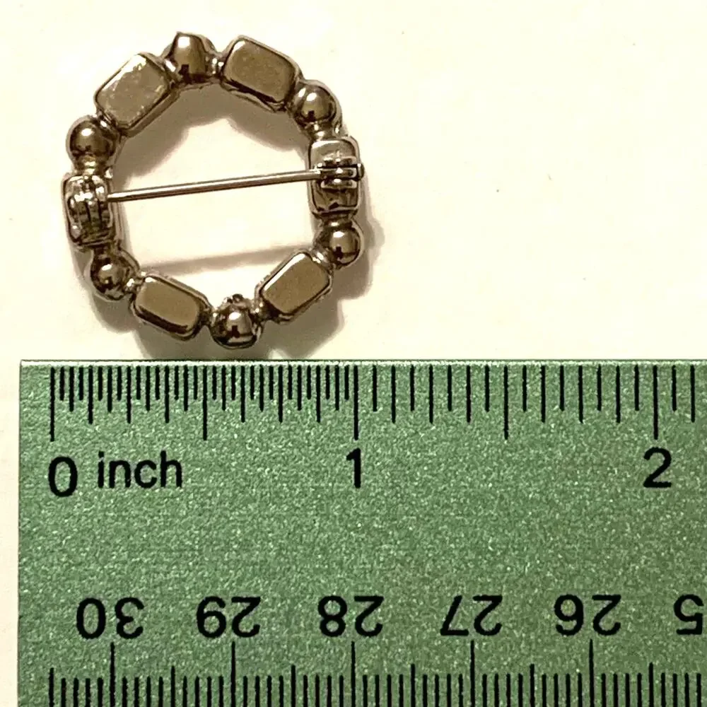 Clear Rhinestone‎ Wreath Brooch/Pin